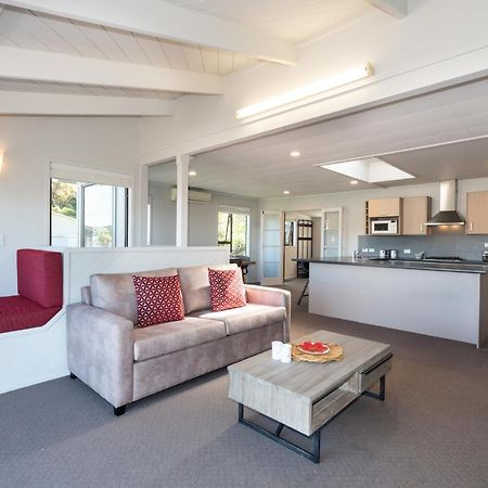 The Tide Watcher - Okiato Holiday Home Opua Екстериор снимка