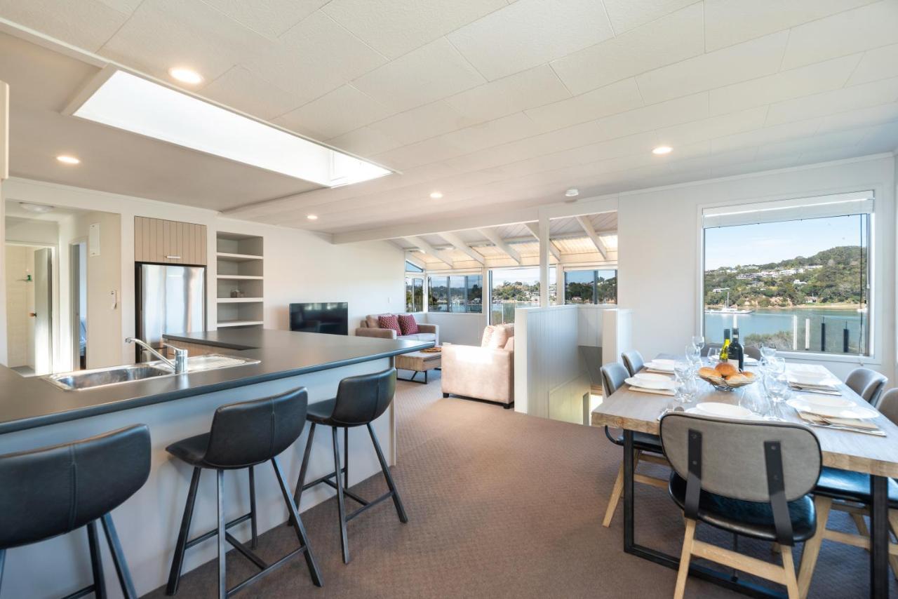 The Tide Watcher - Okiato Holiday Home Opua Екстериор снимка