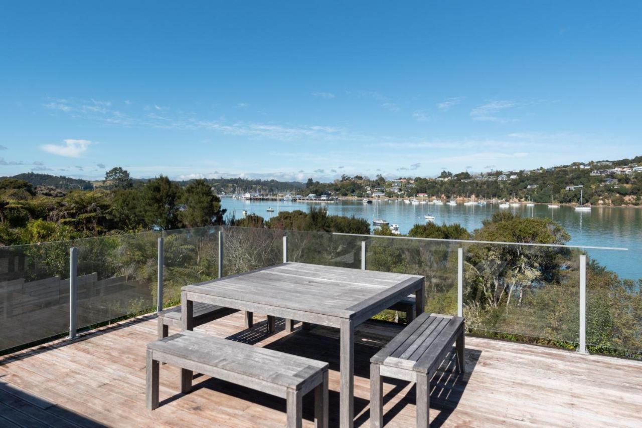 The Tide Watcher - Okiato Holiday Home Opua Екстериор снимка